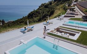 Koumaros Aparthotel